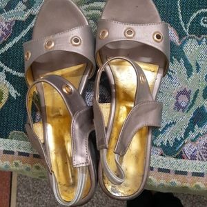 Seychelles heels